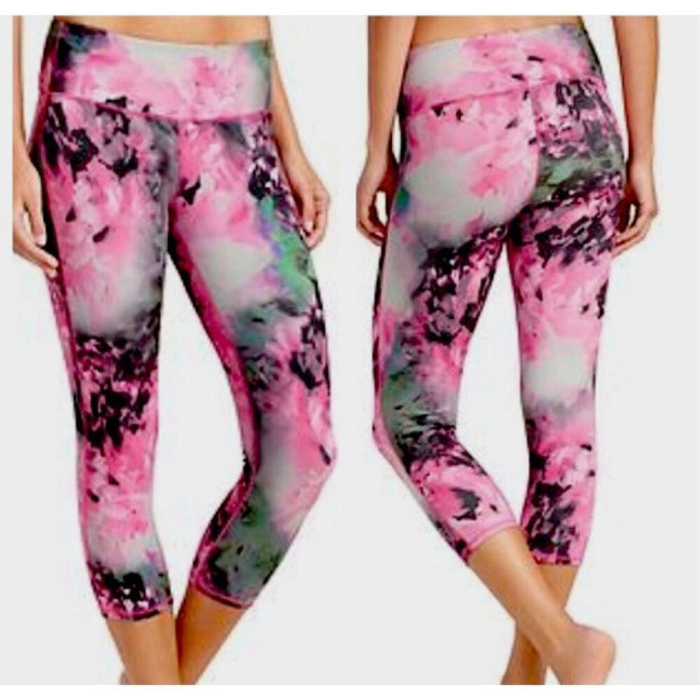 Athleta Chaturanga Floral Bloom Capris
